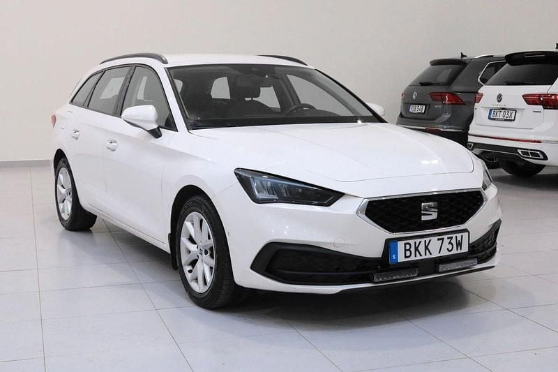 Vit Begagnad 2021 Seat Leon ST 4Drive Kombi | 199 900 kr (Marknadspris) - Bild 1/4