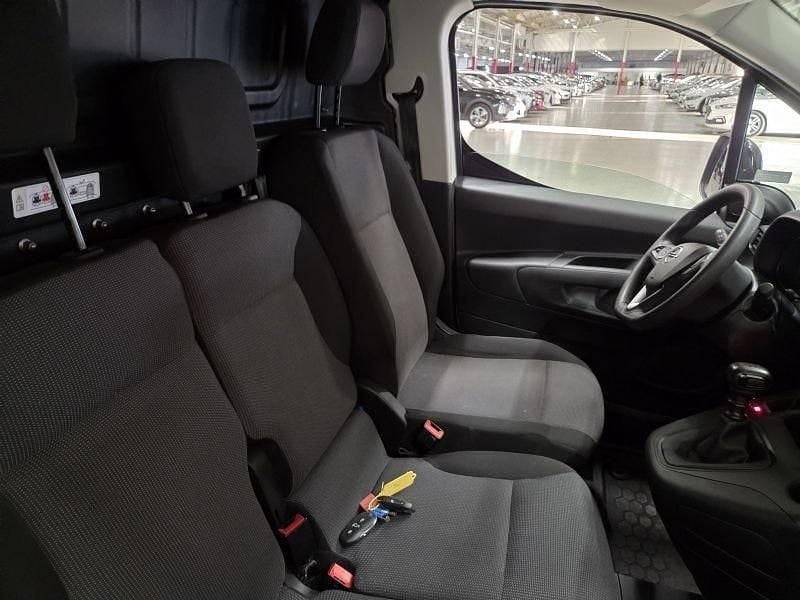 Begagnad Opel Combo 102 HK (75 kW) 2022 Vit Van