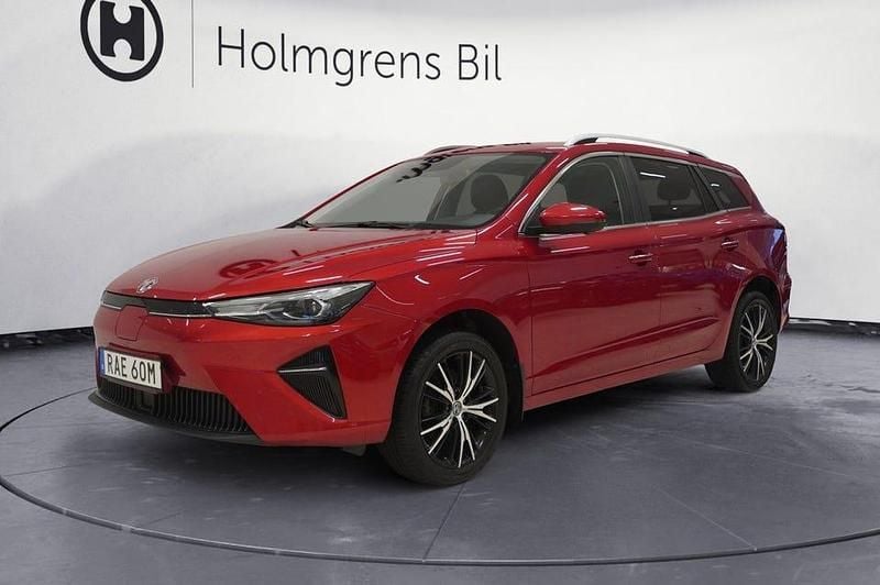 Begagnad MG MG5 EV 114 kW (156 HK) 2022 Diamond red Kombi