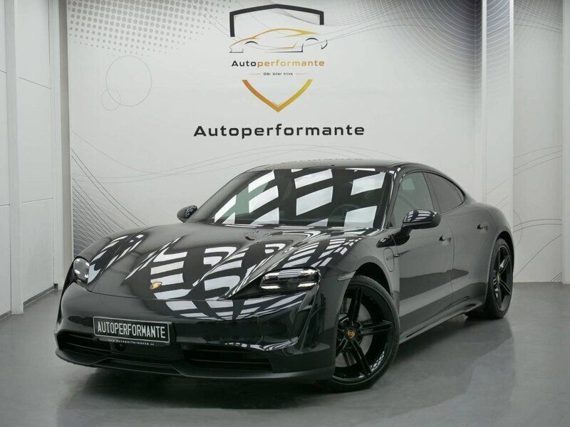Svart Begagnad 2020 Porsche Taycan 4S Chrono Sedan | 1 049 000 kr - Bild 1/4