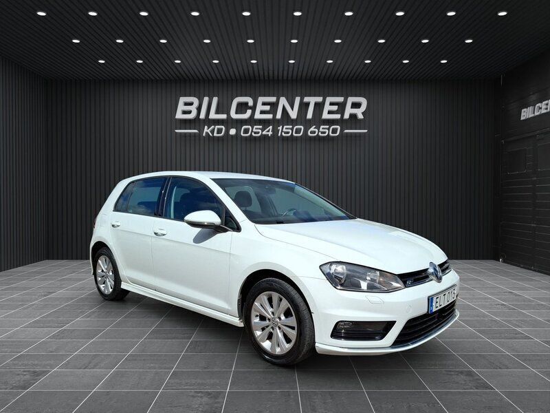 Vit Begagnad 2014 VW Golf VII R-line Halvkombi | 129 900 kr (Marknadspris) - Bild 1/4