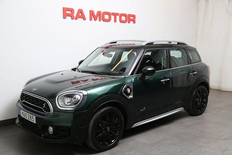 Begagnad Mini Cooper Countryman Salt 224 HK (164 kW) 2019 British racing green metallic SUV