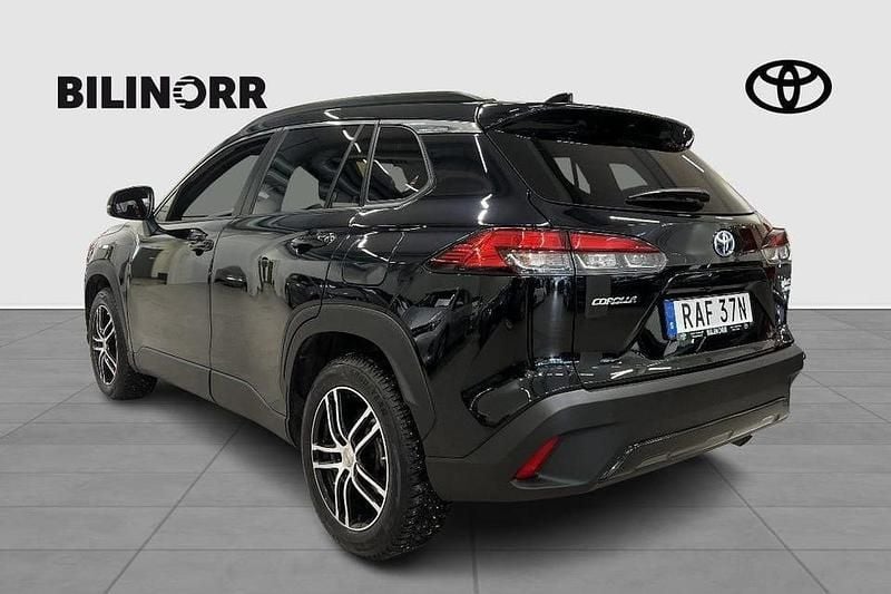 Begagnad Toyota Corolla Cross 200 HK (147 kW) 2022 Svart SUV