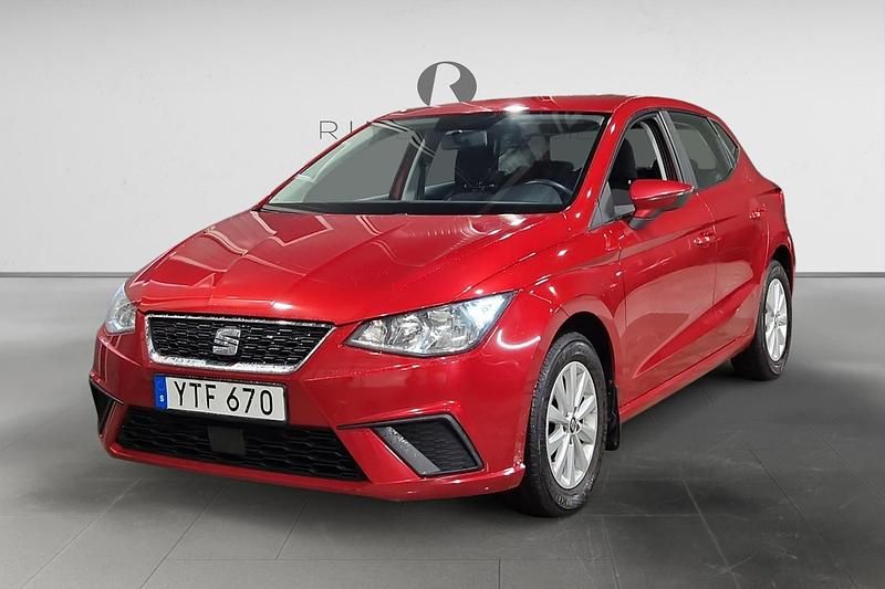 Röd Begagnad 2017 Seat Ibiza Style Halvkombi | 89 900 kr (Marknadspris) - Bild 1/3