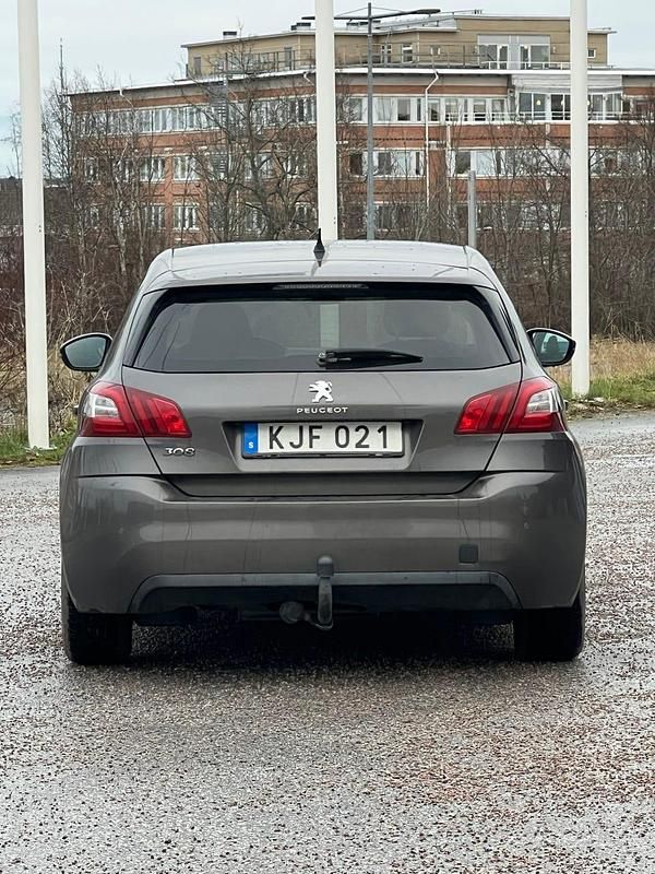 Begagnad Peugeot 308 125 HK (91 kW) 2014