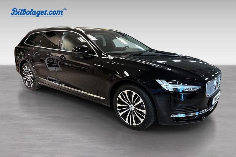 Svart Ny 2025 Volvo V90 Core Kombi | 503 800 kr (Superpris) - Bild 1/4