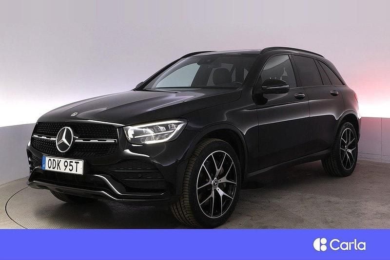 Svart Begagnad 2022 Mercedes GLC300e AMG SUV | 462 900 kr - Bild 1/4
