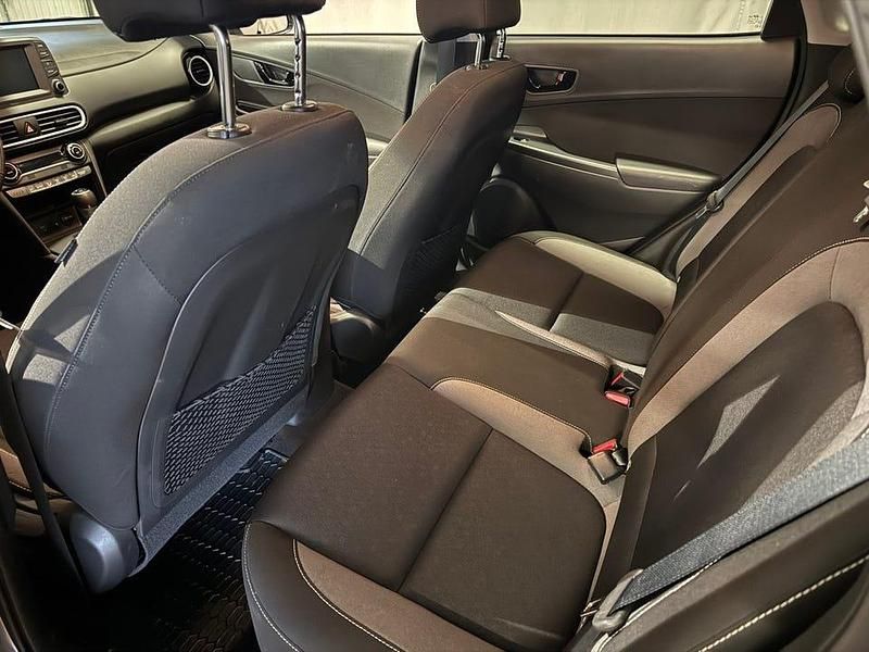 Begagnad Hyundai Kona Premium 105 HK (77 kW) 2020 Grå SUV