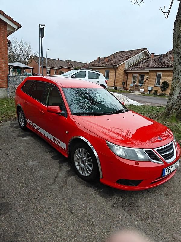 Begagnad 2009 Saab 9-3 Kombi | 33 500 kr (Marknadspris) - Bild 1/4