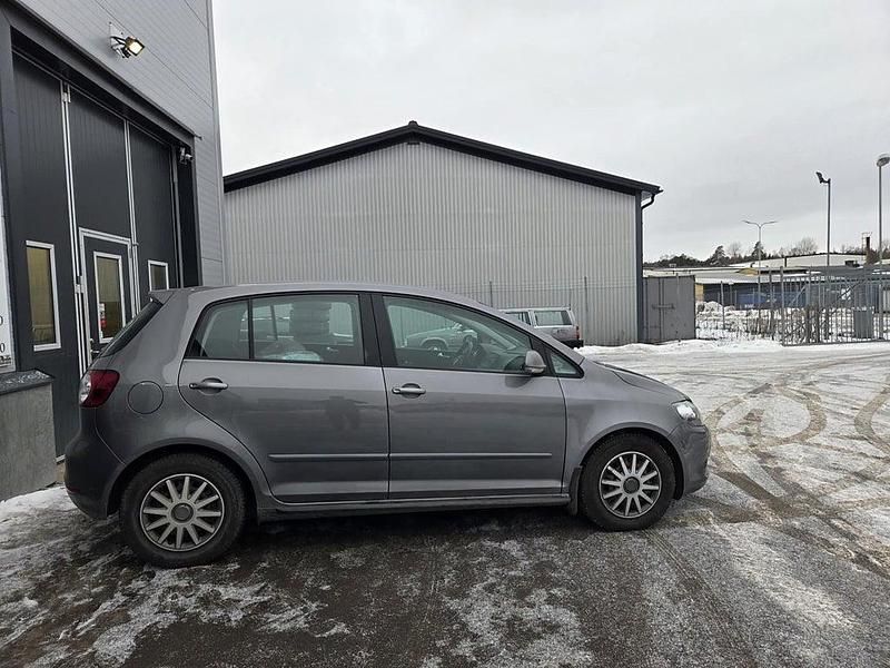 Begagnad VW Golf VI 105 HK (77 kW) 2010 Grå Halvkombi
