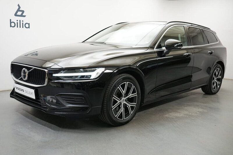 Svart Begagnad 2022 Volvo V60 Core Kombi | 339 900 kr (Bra pris) - Bild 1/3