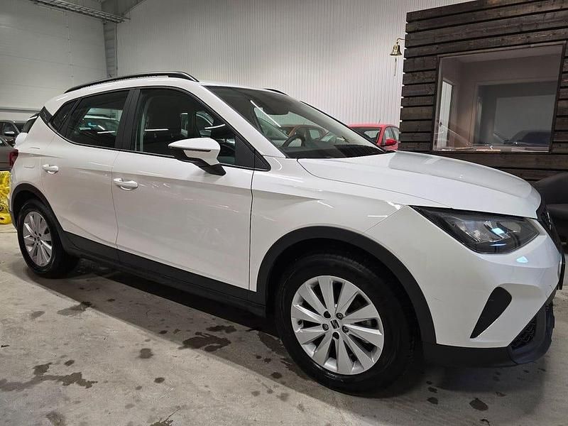 Begagnad Seat Arona Comfort 110 HK (80 kW) 2023 Vit SUV