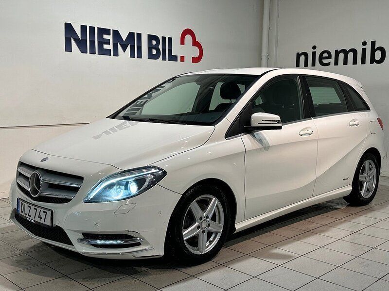 Begagnad Mercedes B180 109 HK (80 kW) 2014 Vit Minibuss