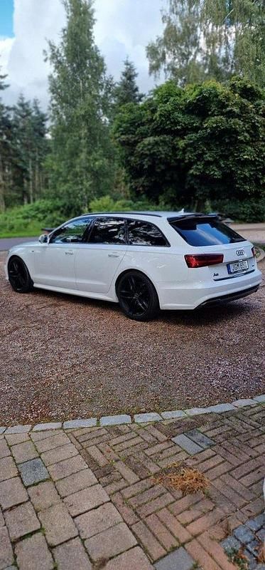 Vit Begagnad 2017 Audi A6 Kombi | 184 000 kr (Bra pris) - Bild 1/4
