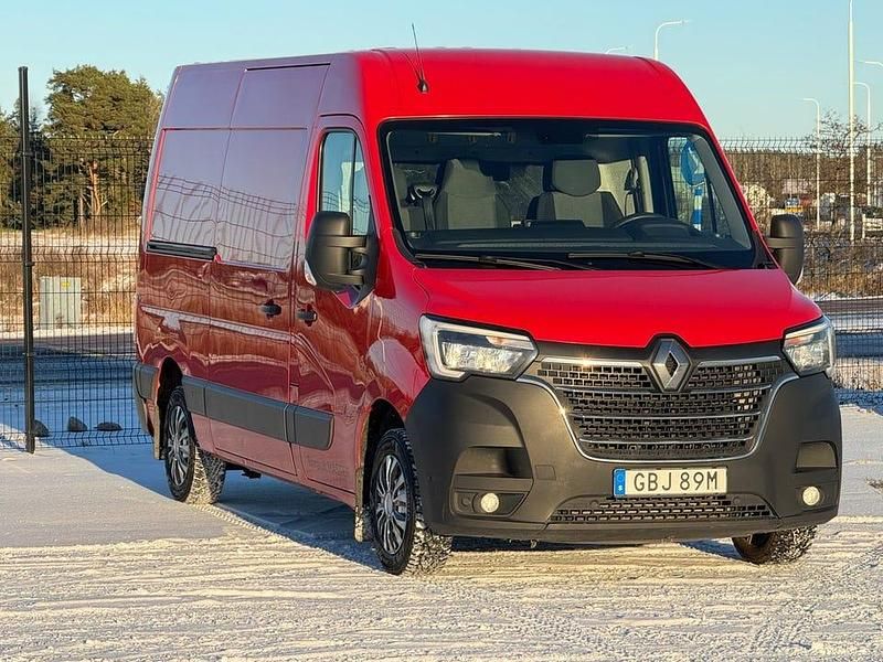 Röd Begagnad 2020 Renault Master Van | 129 900 kr (Marknadspris) - Bild 1/4