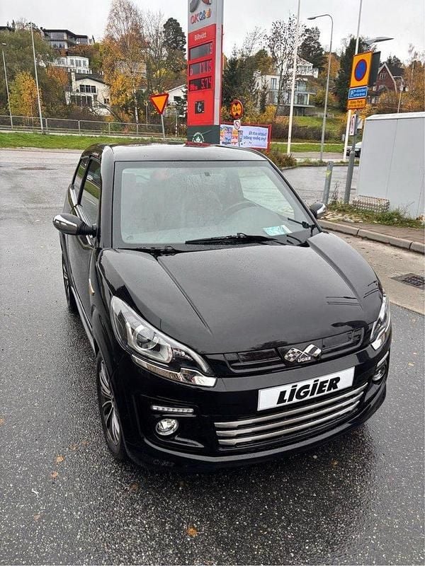 Begagnad 2019 Ligier JS50 Halvkombi | 79 000 kr - Bild 1/4