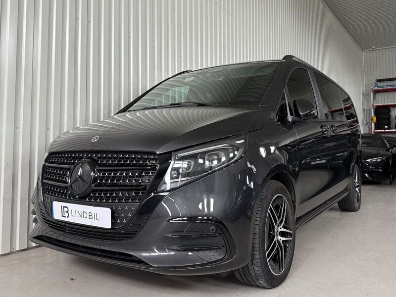 Begagnad 2025 Mercedes V300 Avantgarde Minibuss | 939 000 kr - Bild 1/4