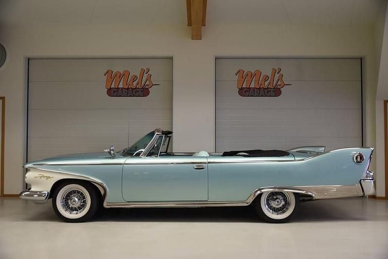 Begagnad Plymouth Fury 230 HK (169 kW) 1960 Ljus grön/vit Cab