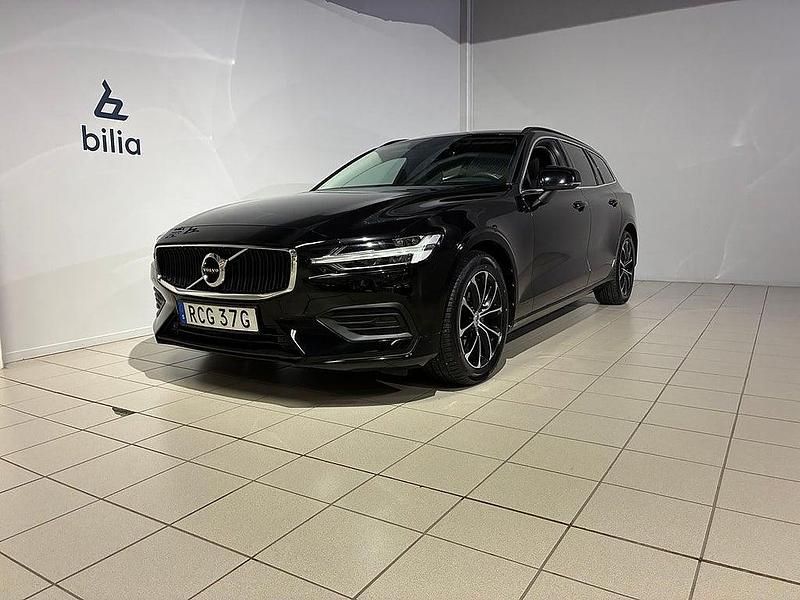 Svart Begagnad 2021 Volvo V60 Pro Kombi | 219 000 kr (Superpris) - Bild 1/3