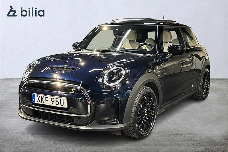 Blå Begagnad 2023 Mini Cooper SE Halvkombi | 249 900 kr (Marknadspris) - Bild 1/4