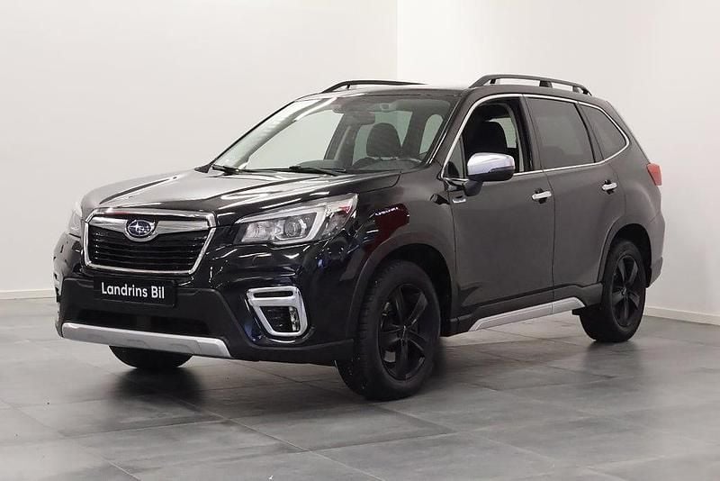 Svart Begagnad 2019 Subaru Forester Active SUV | 279 000 kr (Marknadspris) - Bild 1/4