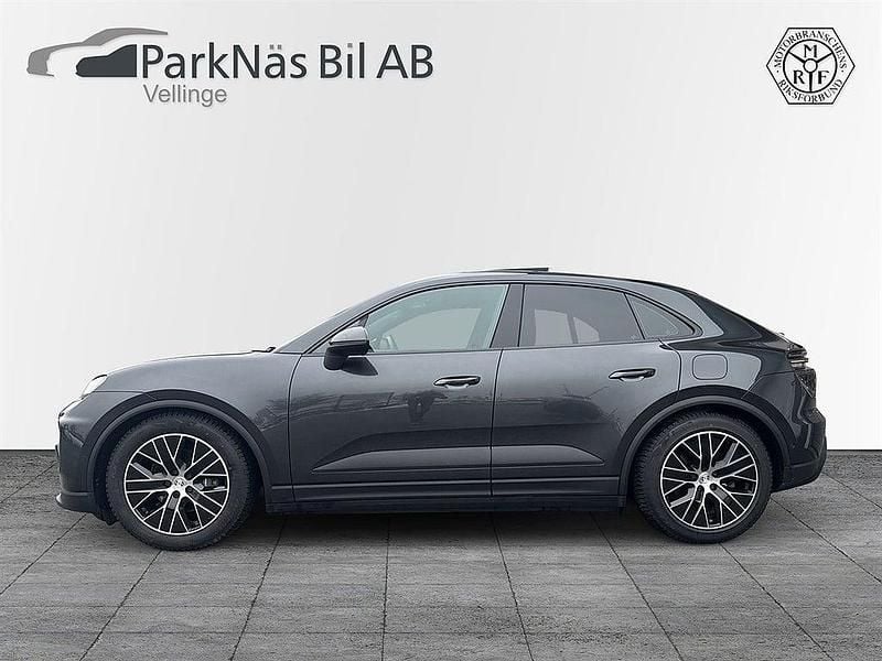 Begagnad Porsche Macan 250 kW (340 HK) 2024 Grå SUV