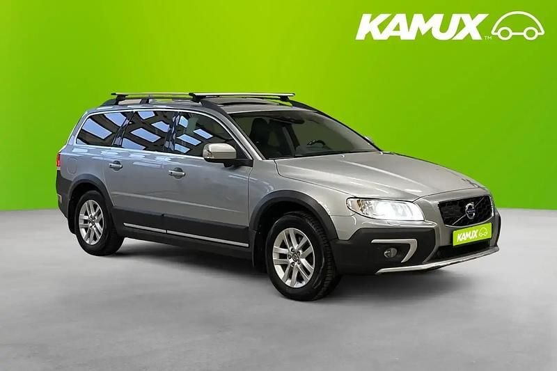 Silver/grå Begagnad 2015 Volvo XC70 Kombi | 184 800 kr (Marknadspris) - Bild 1/4