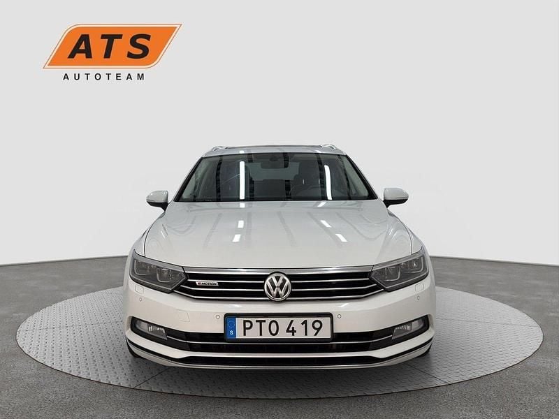 Vit Begagnad 2015 VW Passat GTS Kombi | 129 900 kr (Marknadspris) - Bild 1/4