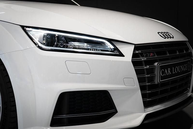 Begagnad Audi TT Roadster 310 HK (228 kW) 2017 Ibisvit Cab