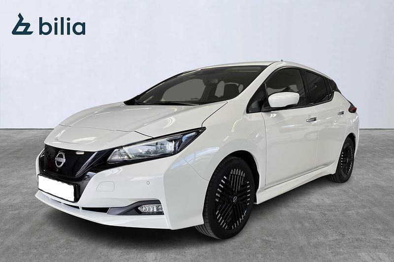 Begagnad Nissan Leaf 111 kW (151 HK) 2022 Vit Halvkombi