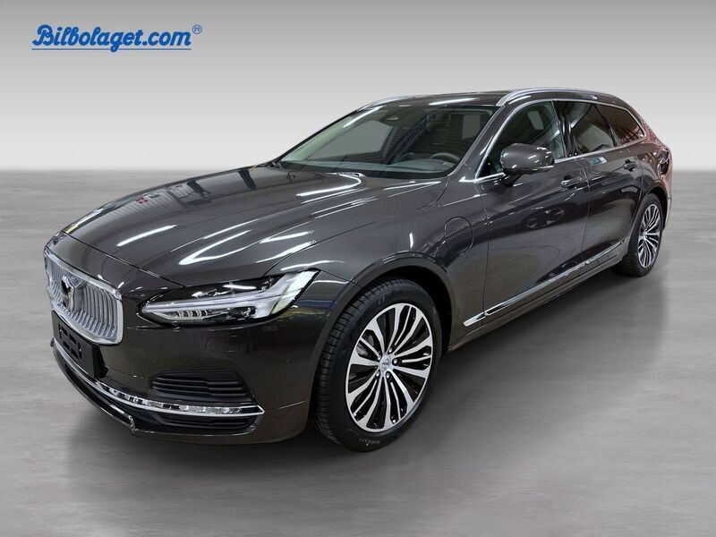 Grå Ny 2025 Volvo V90 Core Kombi | 665 200 kr - Bild 1/4