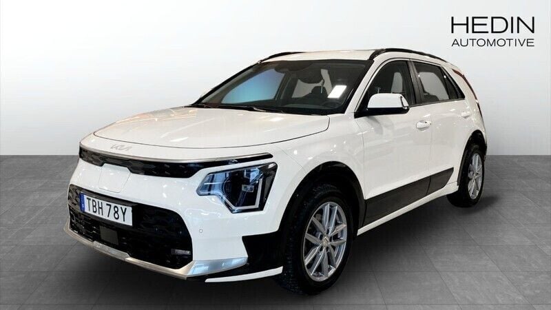 Vit (white) Begagnad 2022 Kia e-Niro SUV | 334 900 kr (Marknadspris) - Bild 1/4