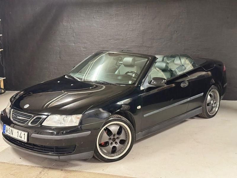 Begagnad Saab 9-3 Linear 175 HK (128 kW) 2005 Svart Cab