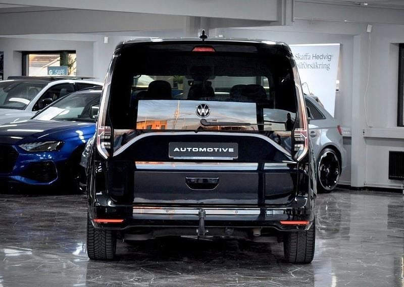 Begagnad VW Caddy 122 HK (89 kW) 2023 Silver Minibuss