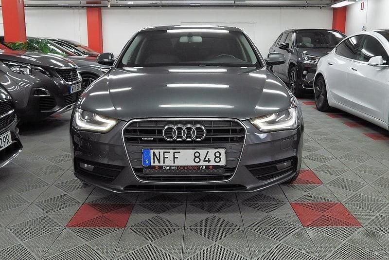 Begagnad Audi A4 Proline 177 HK (130 kW) 2012 Grå Sedan
