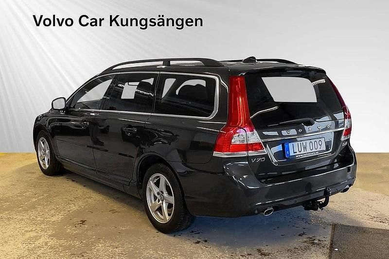 Begagnad Volvo V70 Momentum 181 HK (133 kW) 2015 Grå Kombi