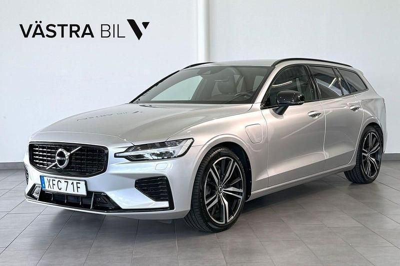 Silver Begagnad 2022 Volvo V60 R-Design Kombi | 379 900 kr (Lite dyr) - Bild 1/4