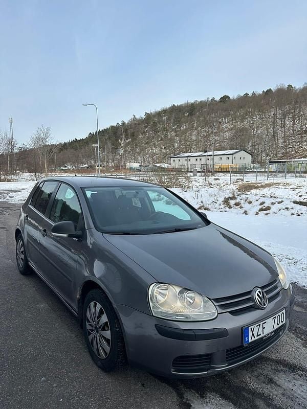 Begagnad VW Golf V 102 HK (75 kW) 2007