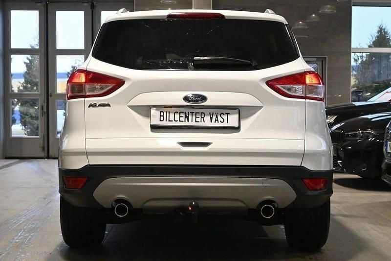 Begagnad Ford Kuga Titanium 140 HK (102 kW) 2014 Vit SUV