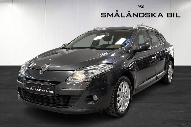 Grå Begagnad 2011 Renault Mégane III | 39 000 kr (Lite dyr) - Bild 1/4