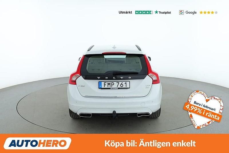 Begagnad Volvo V60 Momentum 287 HK (211 kW) 2014 Vit Kombi