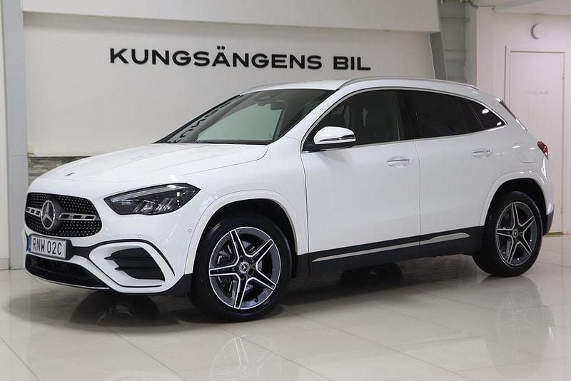 Vit Begagnad 2024 Mercedes GLA250 AMG SUV | 464 900 kr - Bild 1/4