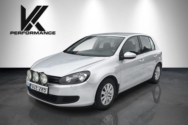 Silver Begagnad 2009 VW Golf VI Halvkombi | 59 900 kr (Marknadspris) - Bild 1/4