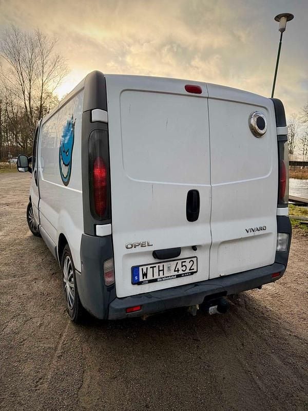 Begagnad Opel Vivaro 82 HK (60 kW) 2005 Minibuss