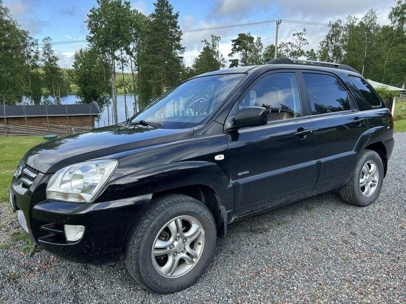 Svart Begagnad 2007 Kia Sportage 4 SUV | 45 000 kr (Bra pris) - Bild 1/3