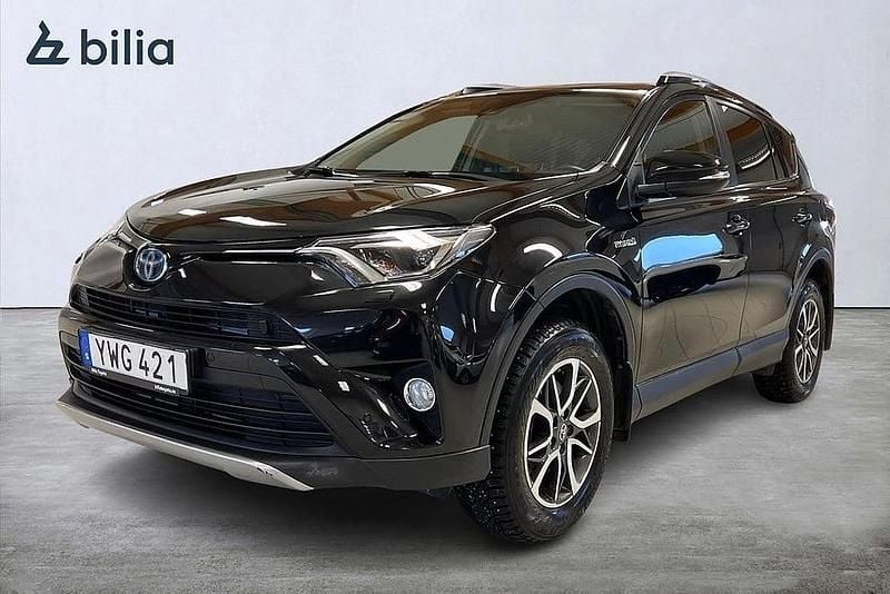 Svart Begagnad 2017 Toyota RAV4 Hybrid Active SUV | 234 000 kr (Marknadspris) - Bild 1/3