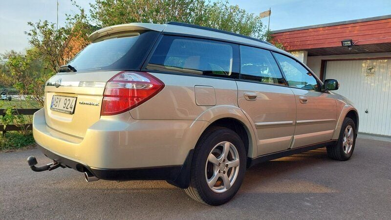 Gul Begagnad 2007 Subaru Outback SUV | 29 000 kr (Superpris) - Bild 1/4