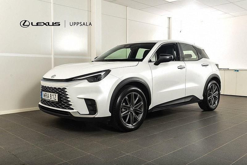 Vit Begagnad 2024 Lexus LBX SUV | 344 900 kr - Bild 1/4