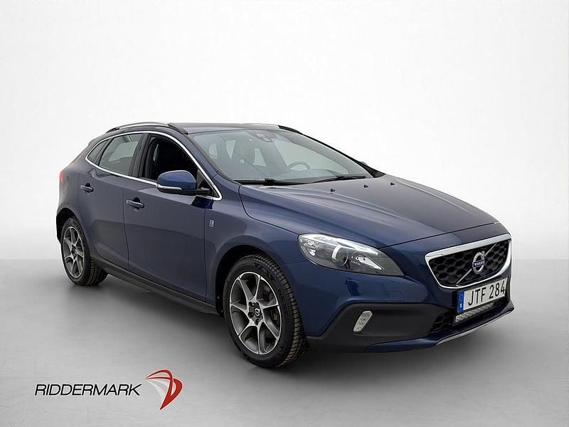 Begagnad Volvo V40 CC Ocean Race 120 HK (88 kW) 2016 Blå Kombi