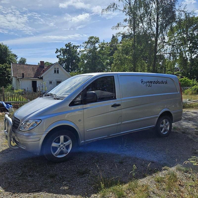 Silver Begagnad 2006 Mercedes Vito Minibuss | 29 000 kr (Marknadspris) - Bild 1/4